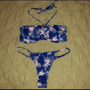 NWOT bikini set size small (4)